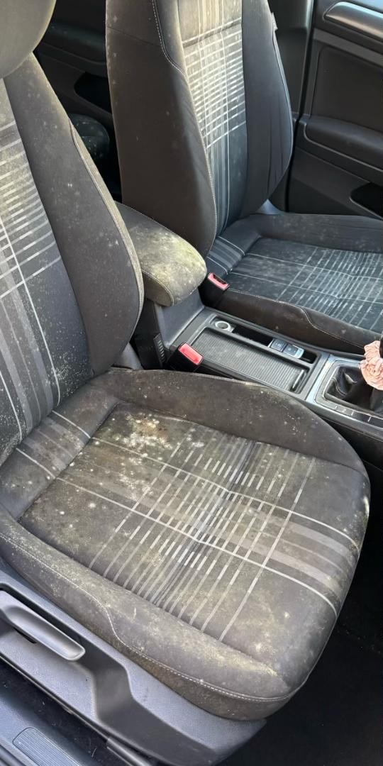Sièges de voiture — avant